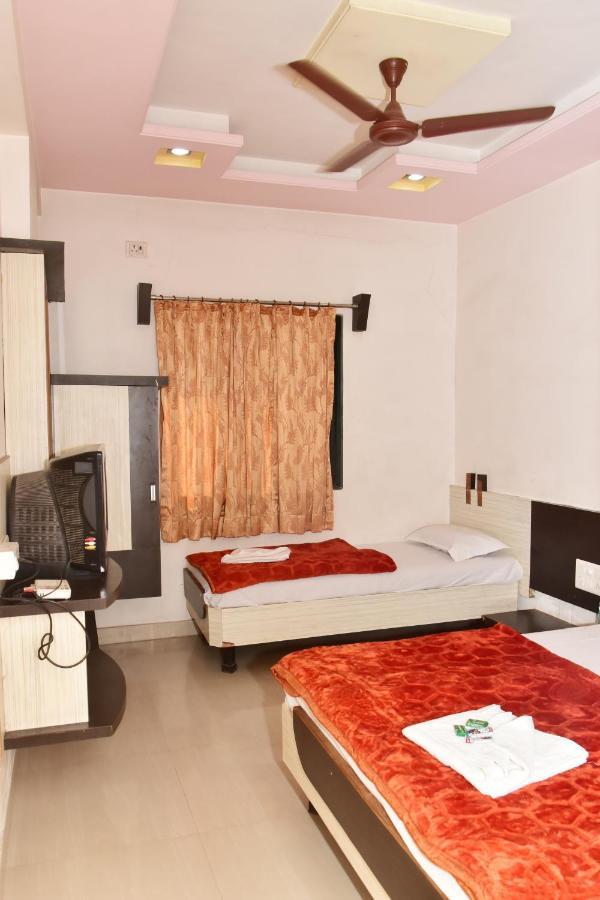 Hotel Temple Sai Shirdi Exterior foto